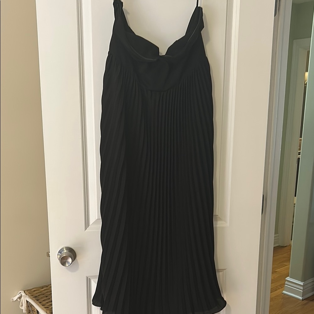 Elegant Black Pleated Dress